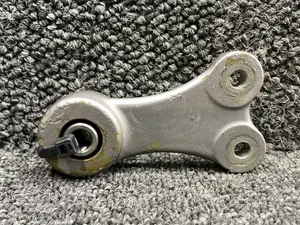 206-001-541-001 (Cast#: 206-001-541-1) Bell 206B Outer Servo Actuator Bellcrank